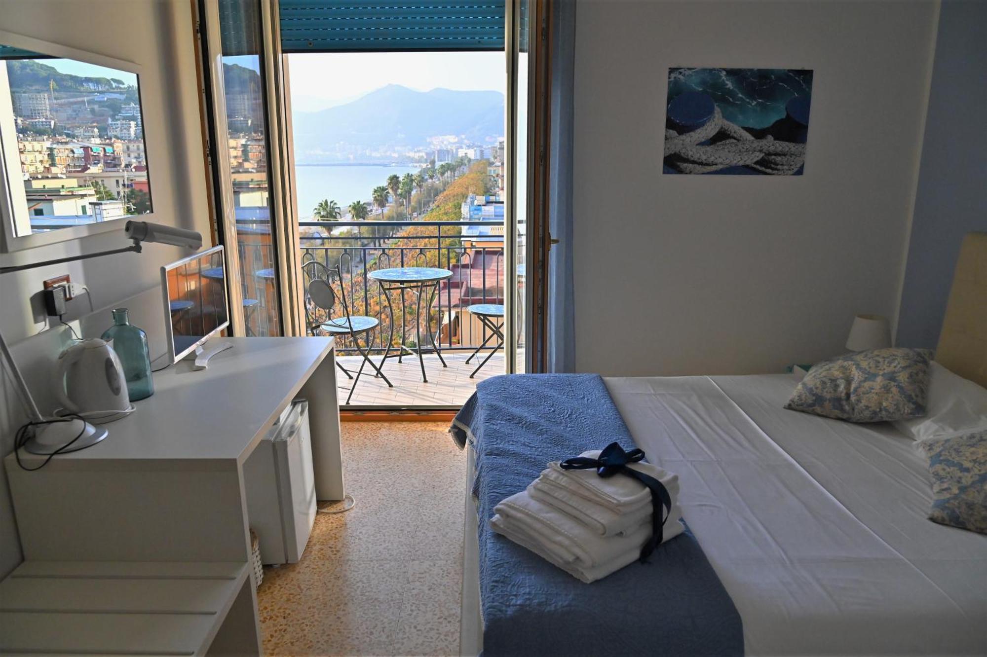 Terrazza Marconi Apartman Salerno Kültér fotó