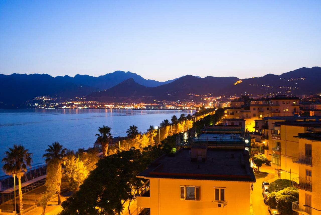 Terrazza Marconi Apartman Salerno Kültér fotó